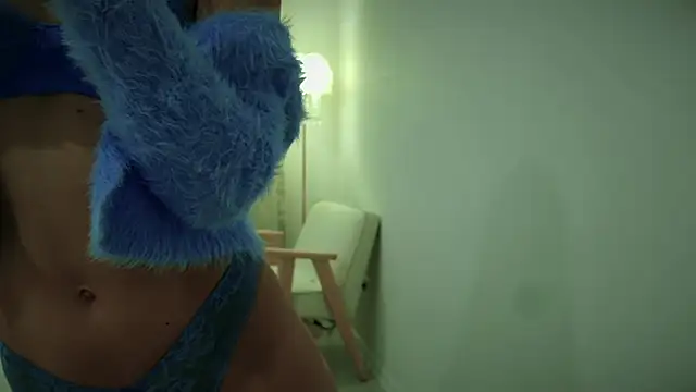 Snapshot of AnnaLotos chatting on 10-28-25, 12:37 AnnaLotos online show from 10-28-25, 12:37