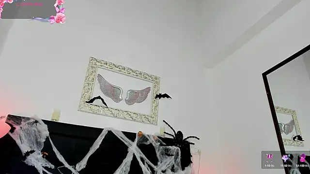 Lola Blondie online show from 10-08-25, 12:17