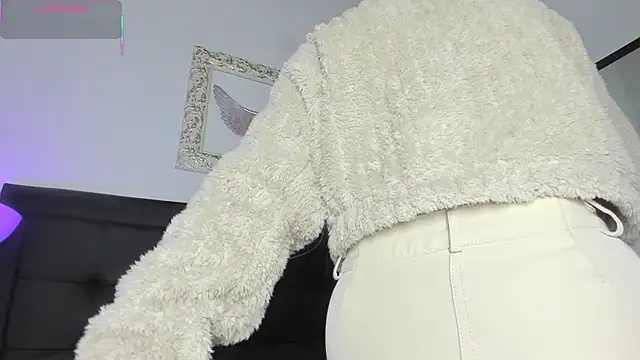 Lola Blondie online show from 09-25-25, 12:00