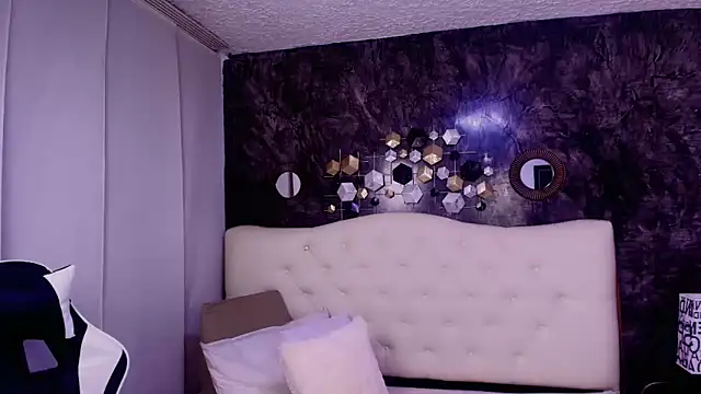  LiilyWong online show from 09-27-25, 12:06