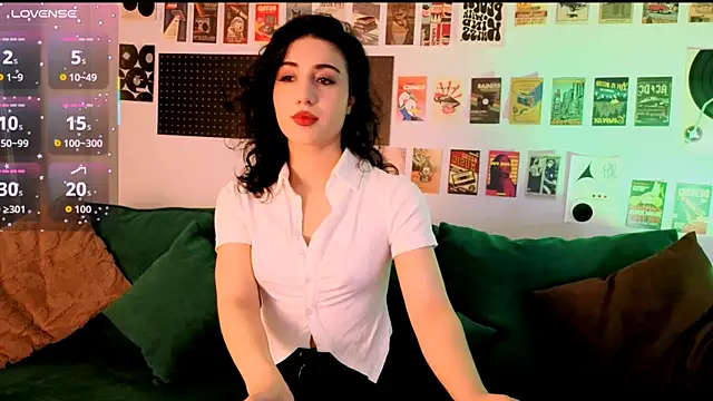 Maya Rogerss online show from 04-10-26, 02:46