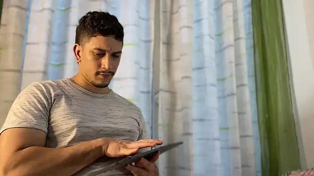 Snapshot of chicoinhibido chatting on 02-25-26, 11:15 chicoinhibido online show from 02-25-26, 11:15