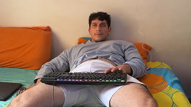 Snapshot of chicoinhibido chatting on 09-18-25, 07:28 chicoinhibido online show from 09-18-25, 07:28