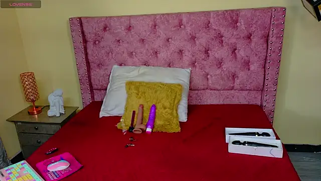 Snapshot of sweet__thang chatting on 06-14-26, 06:36 sweet thang online show from 06-14-26, 06:36