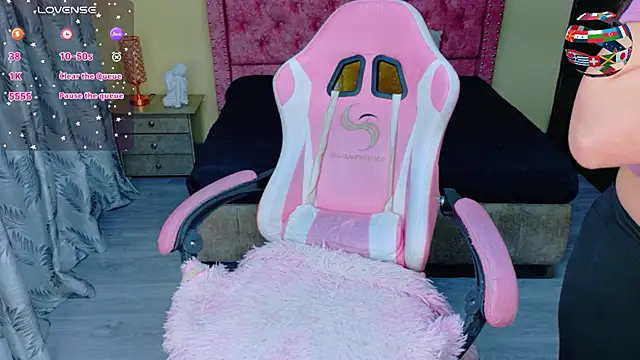 Snapshot of sweet__thang chatting on 06-26-26, 04:29 sweet thang online show from 06-26-26, 04:29