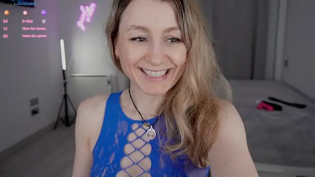   Milana     online show from 05-09-26, 04:21