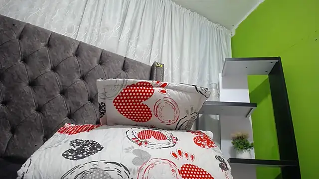 ANA-BULLOCK- online show from 12-16-25, 12:09