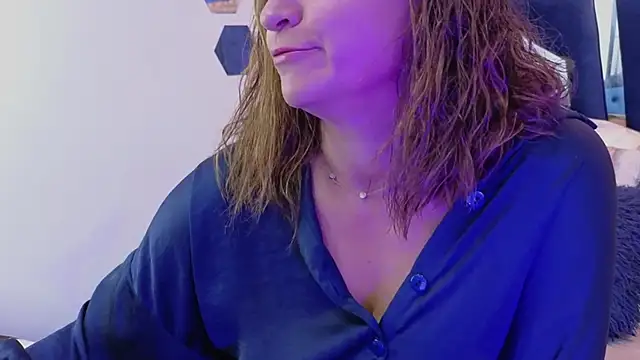 Snapshot of weet_Evans___ chatting on 03-18-25, 04:40 weet Evans online show from 03-18-25, 04:40