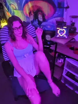 AlicePayne online show from 02-11-26, 05:18