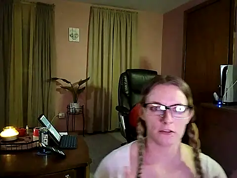 AlicePayne online show from 03-10-25, 05:11