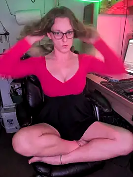 AlicePayne online show from 03-28-26, 05:41