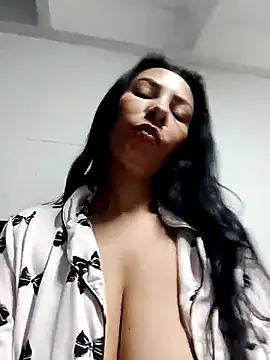 DaphneRosses online show from 03-24-26, 02:06