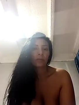 DaphneRosses online show from 12-13-25, 08:04