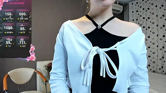 EsmeDecoursey online show from 03-21-25, 10:06