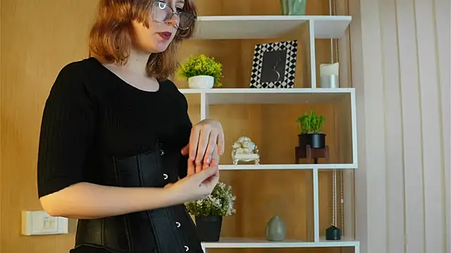 EsmeDecoursey online show from 03-12-25, 07:13