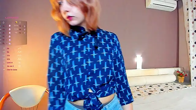 EsmeDecoursey online show from 03-18-25, 06:28