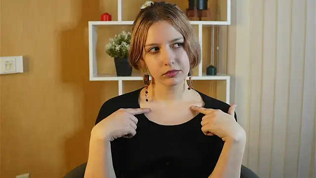 EsmeDecoursey online show from 03-12-25, 01:19