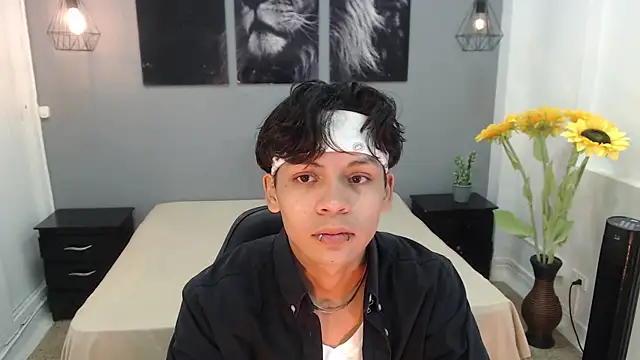 Snapshot of Draco_collins chatting on 03-18-25, 03:34 Draco collins online show from 03-18-25, 03:34