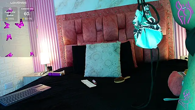 goldilockss15 online show from 11-05-25, 03:20