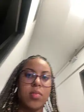 AlesiaCooper online show from 10-15-25, 08:17