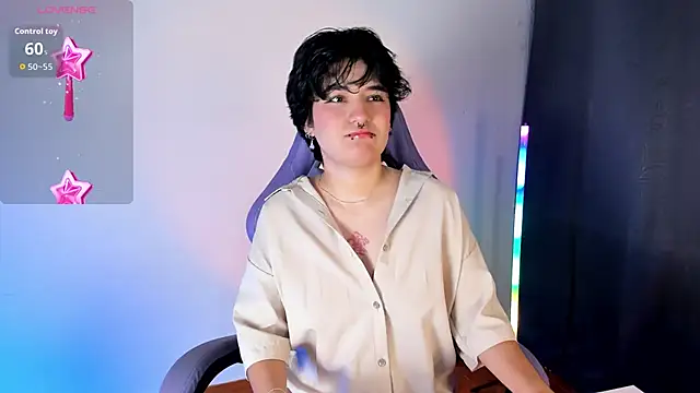 emma cute7 online show from 04-17-26, 09:56