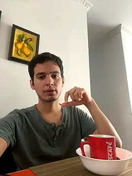 Thiagobb7 online show from 10-25-25, 02:39