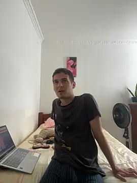 Thiagobb7 online show from 09-17-25, 07:38