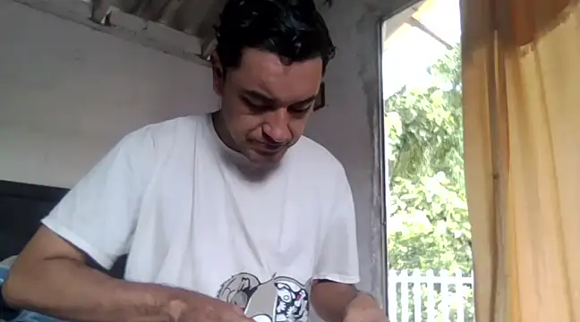 Snapshot of hino_chan chatting on 03-14-25, 01:24 hino chan online show from 03-14-25, 01:24