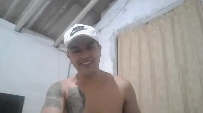 Snapshot of hino_chan chatting on 03-08-25, 12:33 hino chan online show from 03-08-25, 12:33