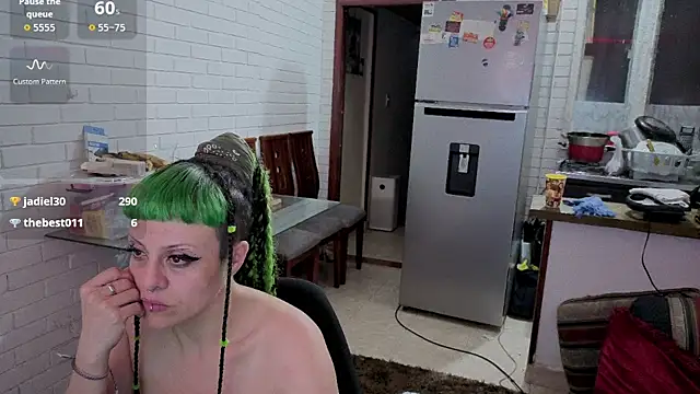 freyaa sorcerees online show from 10-27-25, 04:13