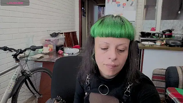 freyaa sorcerees online show from 11-12-25, 02:54