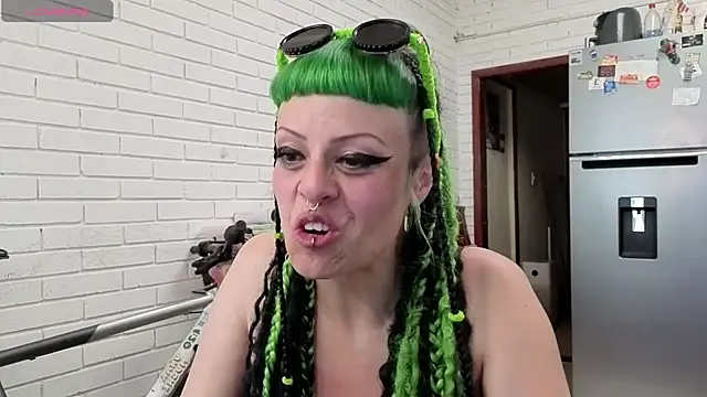 freyaa sorcerees online show from 10-16-25, 05:54