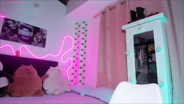 Vickysth online show from 10-15-25, 11:13