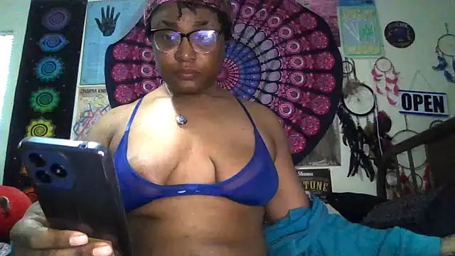 Snapshot of GardeniaFields chatting on 02-26-26, 11:05 GardeniaFields online show from 02-26-26, 11:05