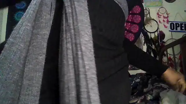 Snapshot of GardeniaFields chatting on 02-18-26, 08:44 GardeniaFields online show from 02-18-26, 08:44