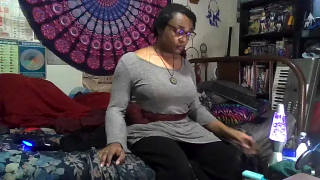 GardeniaFields online show from 11-16-25, 06:51