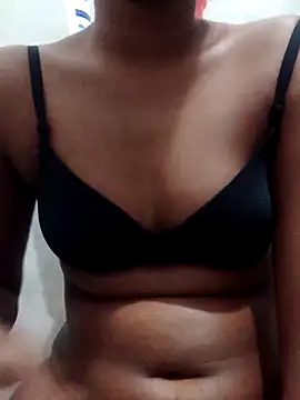 Snapshot of naughtyreva chatting on 03-10-25, 06:12 naughtyreva online show from 03-10-25, 06:12