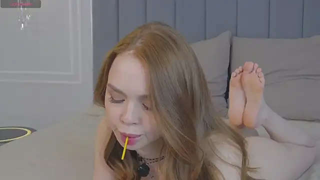 Snapshot of MiraBliss chatting on 03-17-25, 12:32 MiraBliss online show from 03-17-25, 12:32