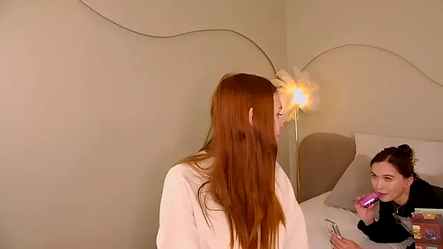 Snapshot of MiraBliss chatting on 10-06-25, 09:48 MiraBliss online show from 10-06-25, 09:48