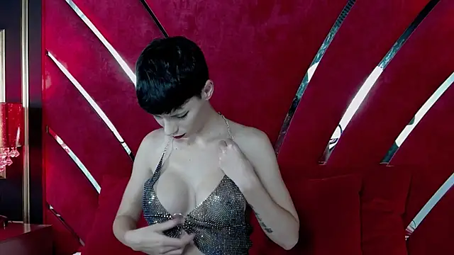 Snapshot of Roxxy_Rouge chatting on 10-07-25, 04:08 Roxxy Rouge online show from 10-07-25, 04:08