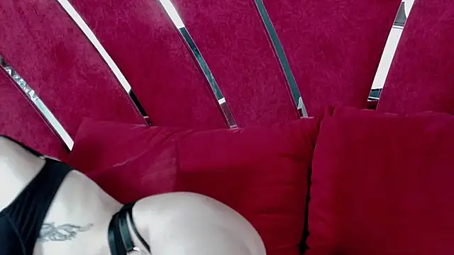 Roxxy Rouge online show from 03-01-26, 07:25