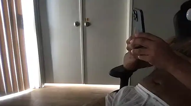 flores6cachondo9 online show from 03-22-25, 12:06