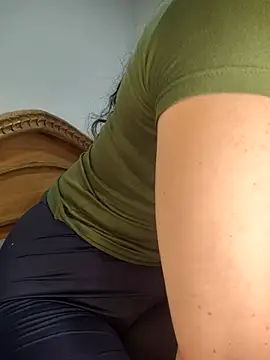 hotsexass online show from 12-17-25, 07:30