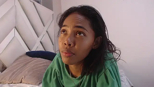 willow smitt online show from 03-25-26, 01:32