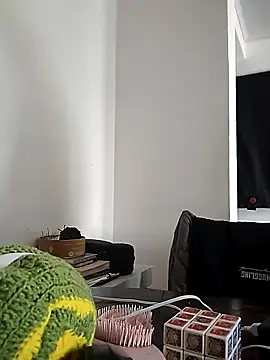 Snapshot of Seet_Hanna chatting on 09-26-25, 02:35 Seet Hanna online show from 09-26-25, 02:35