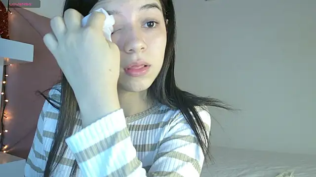 Snapshot of eva_sin18 chatting on 03-02-26, 12:11 eva sin18 online show from 03-02-26, 12:11