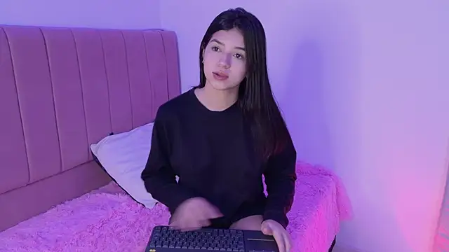 Snapshot of eva_sin18 chatting on 03-18-25, 12:08 eva sin18 online show from 03-18-25, 12:08
