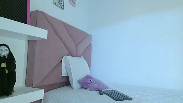 eva sin18 online show from 06-02-26, 11:27