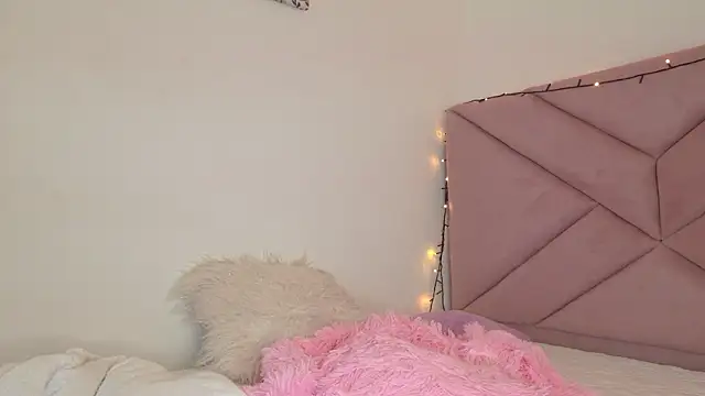 Snapshot of eva_sin18 chatting on 02-06-26, 11:12 eva sin18 online show from 02-06-26, 11:12