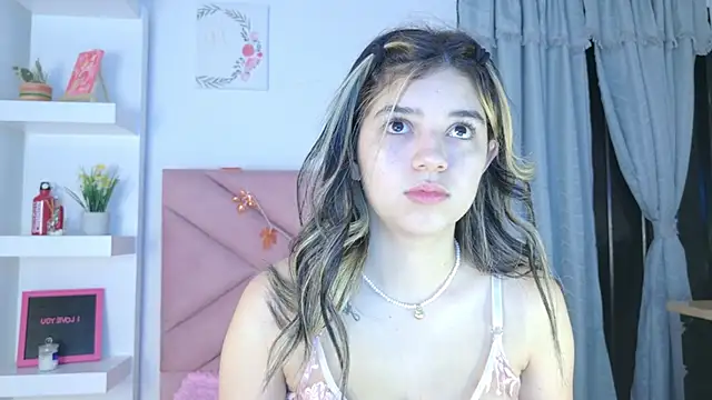 Snapshot of eva_sin18 chatting on 09-20-25, 11:10 eva sin18 online show from 09-20-25, 11:10